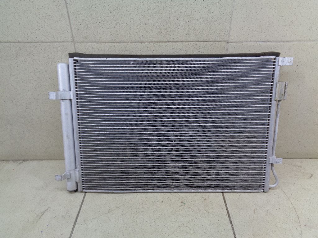 Радиатор кондиционера (конденсер) 97606H5000