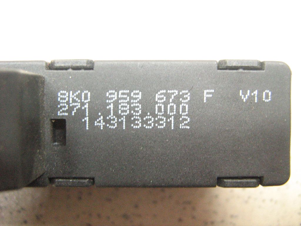 Кнопка антипробуксовочной системы 8K0959673F